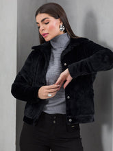 Jaqueta Feminina Peluciada Teddy Gola Alta
