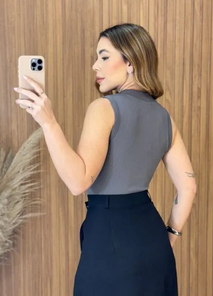 Cropped Gringa Canelado - Chumbo
