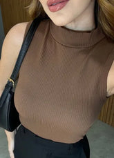 Cropped Gringa Canelado - Marrom