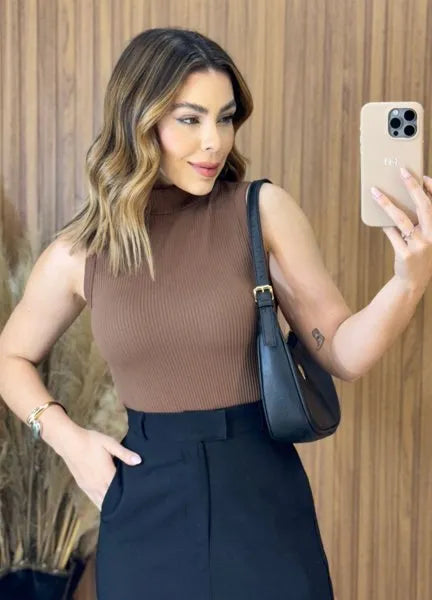 Cropped Gringa Canelado - Marrom