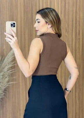 Cropped Gringa Canelado - Marrom